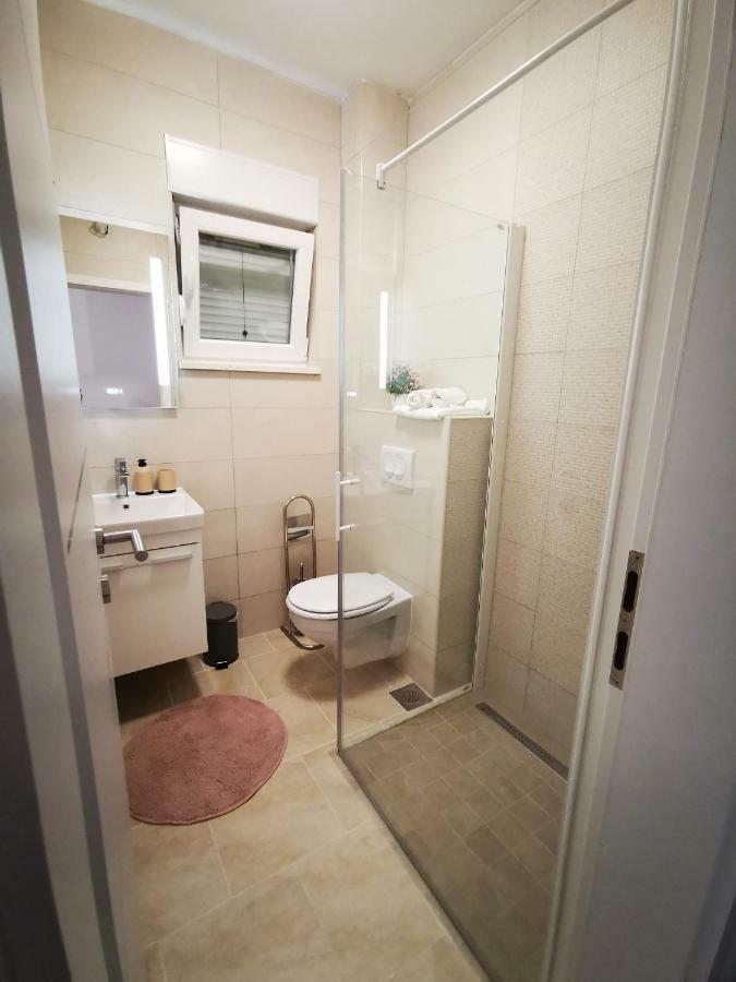 Charming Studio - Apartment Makarska Eksteriør billede